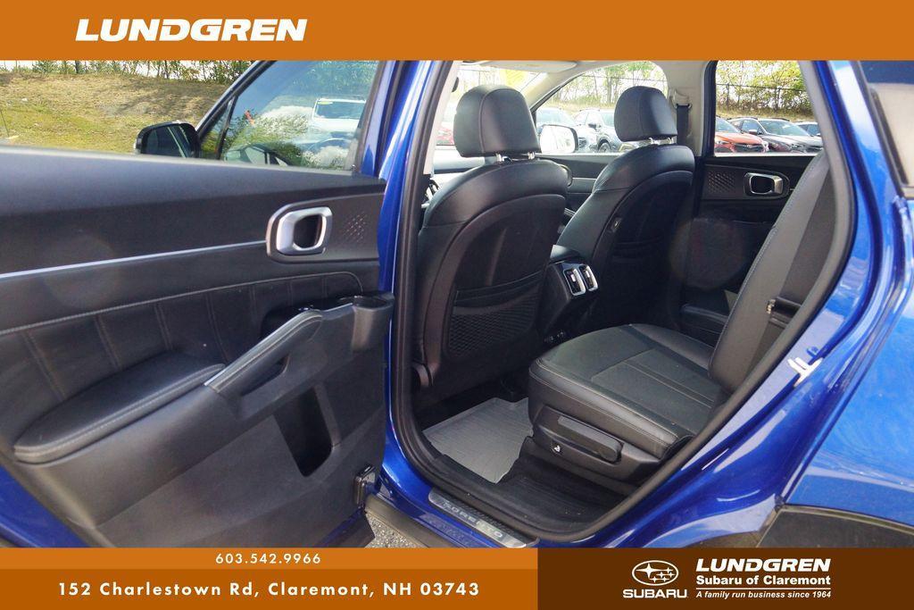 used 2022 Kia Sorento car, priced at $23,821