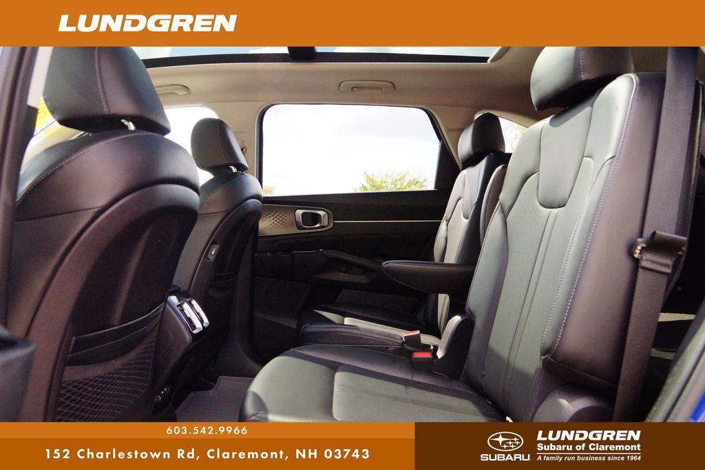 used 2022 Kia Sorento car, priced at $23,821