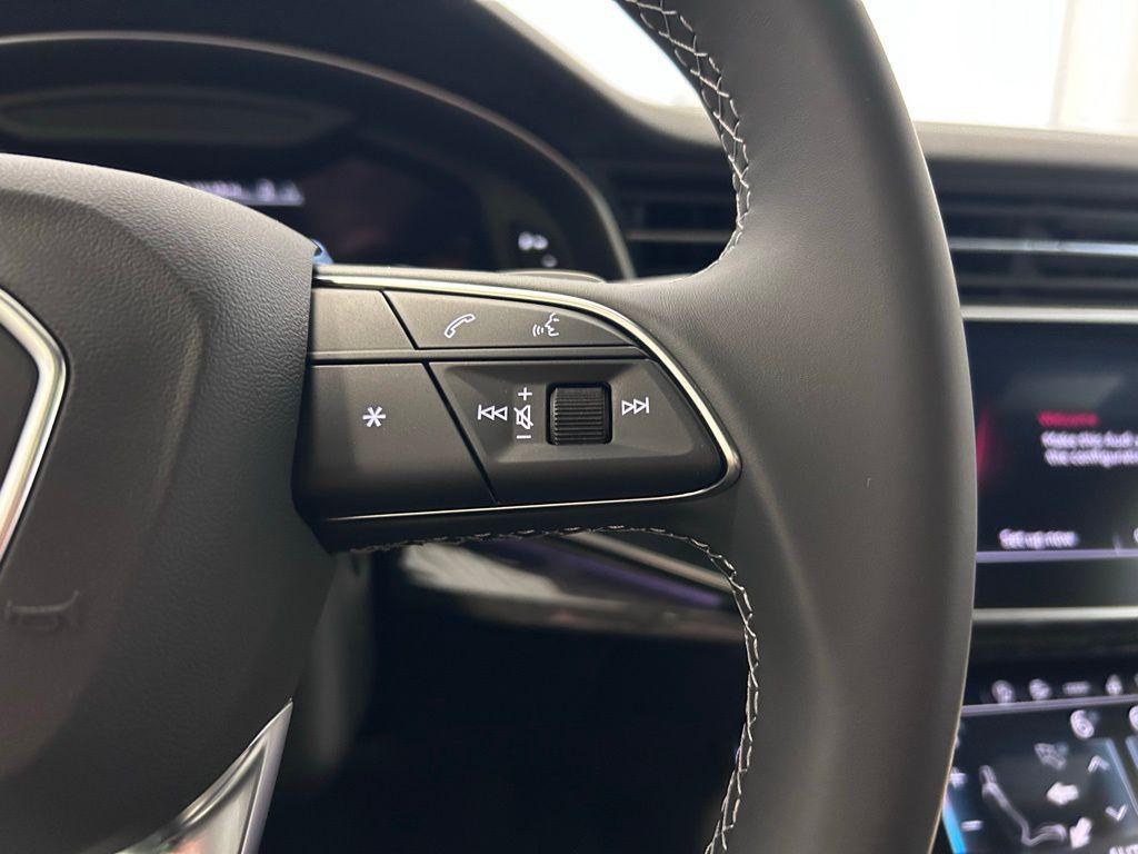 new 2026 Audi Q7 car, priced at $70,610