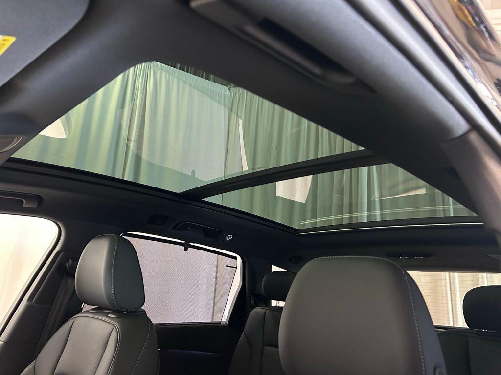 new 2026 Audi Q7 car, priced at $70,610