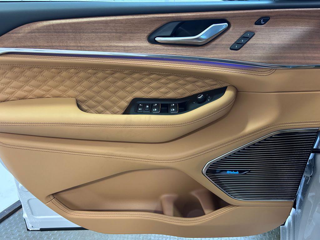 new 2026 Jeep Grand Cherokee car, priced at $61,335