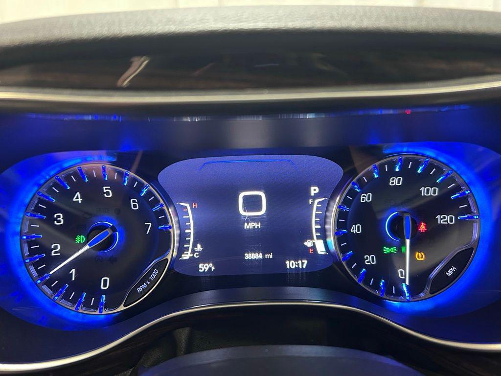 used 2021 Chrysler Pacifica car, priced at $30,244