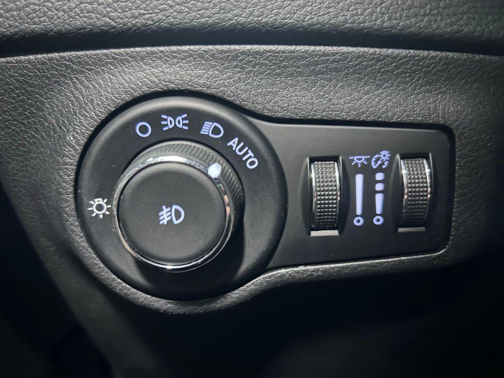 used 2018 Jeep Compass car, priced at $13,235