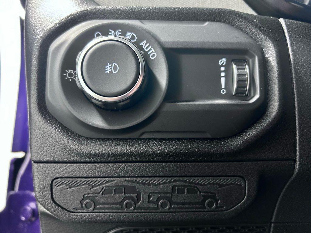 new 2026 Jeep Wrangler car, priced at $47,285