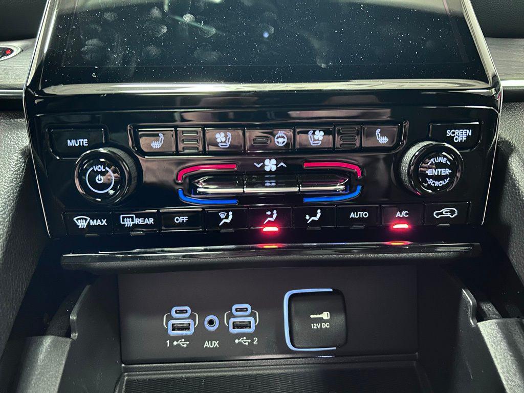 new 2025 Jeep Grand Cherokee L car, priced at $58,499