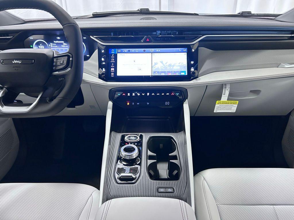 new 2026 Jeep Cherokee car, priced at $40,995