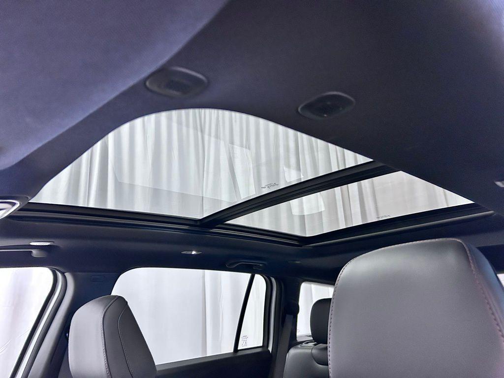 new 2026 Jeep Cherokee car, priced at $42,590