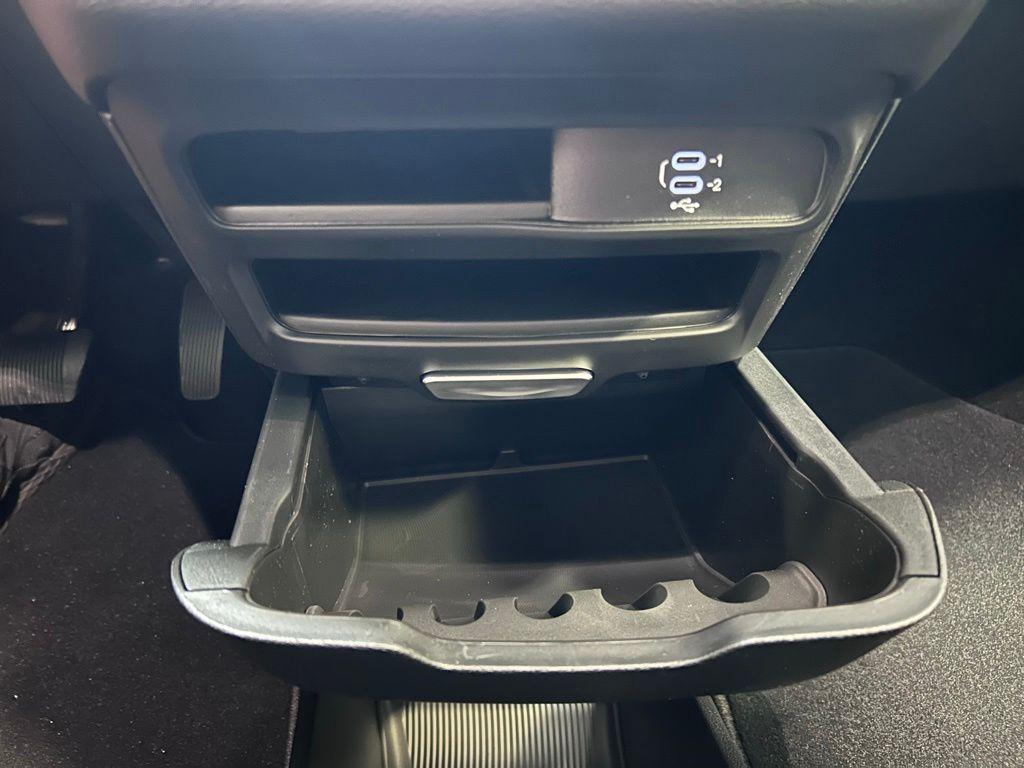 new 2027 Chrysler Pacifica car, priced at $43,244