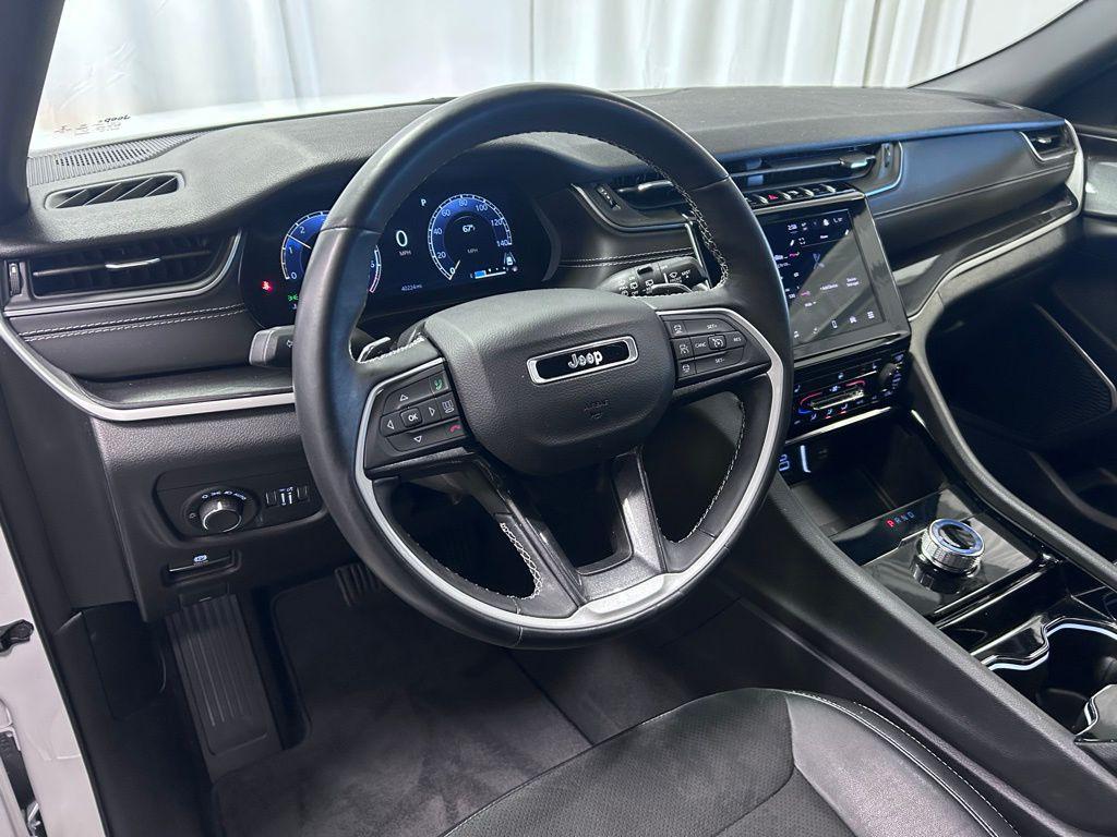 used 2022 Jeep Grand Cherokee car, priced at $27,990