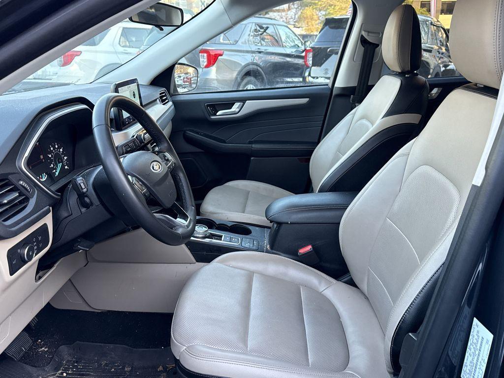 used 2022 Ford Escape car, priced at $21,250