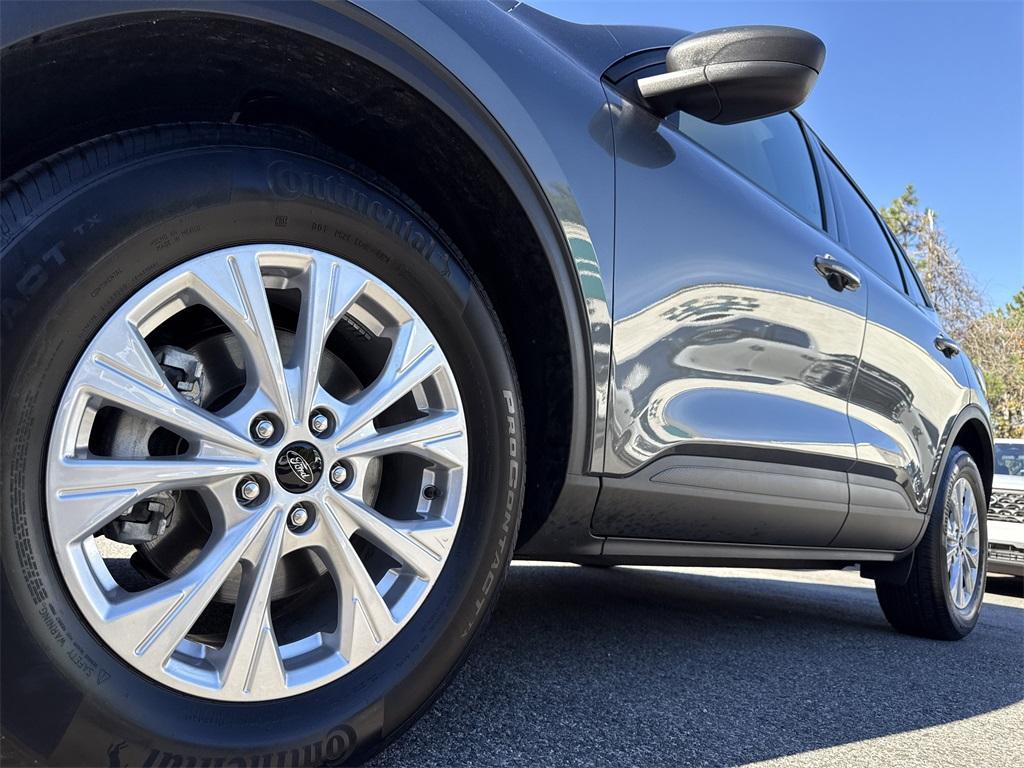 used 2025 Ford Escape car, priced at $26,990