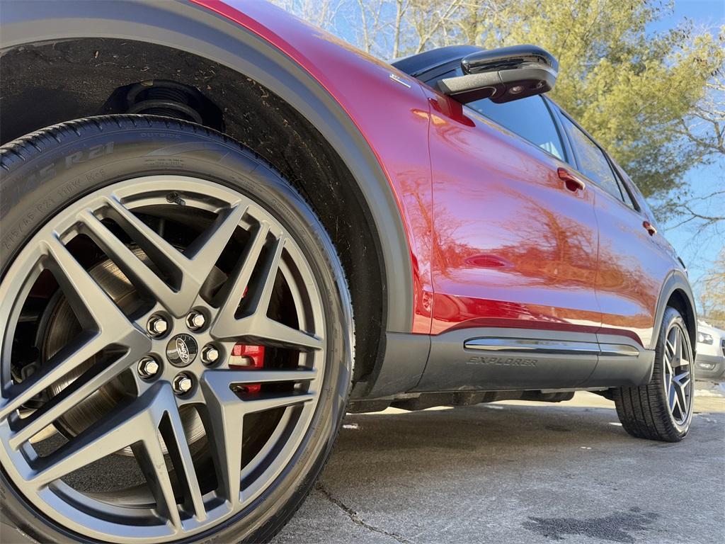 used 2025 Ford Explorer car, priced at $40,860