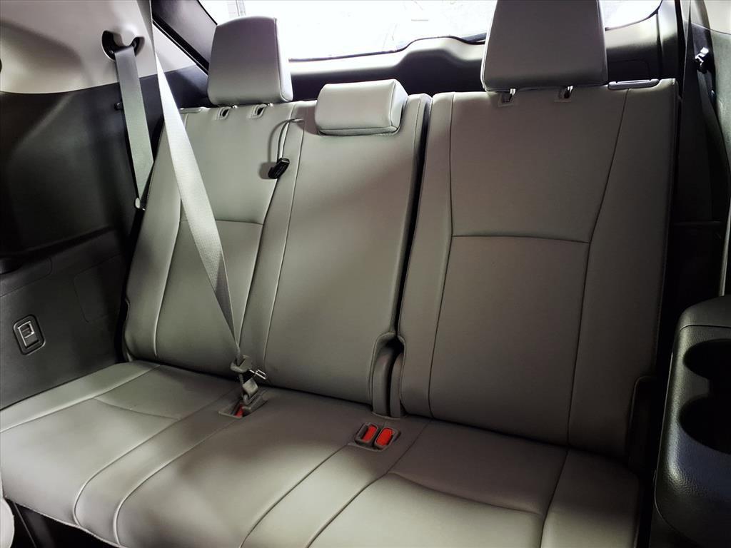 used 2024 Toyota Highlander car, priced at $45,290