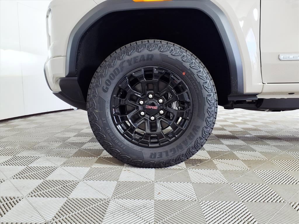 new 2026 GMC Canyon car, priced at $41,076