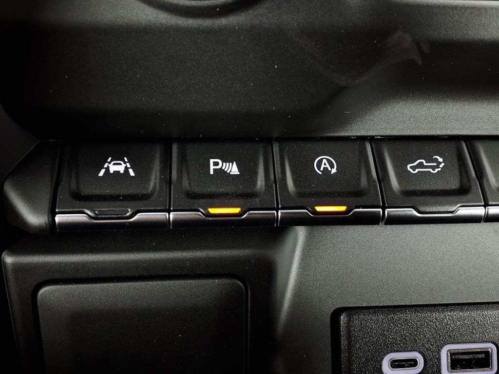 new 2026 GMC Sierra 1500 car, priced at $43,069