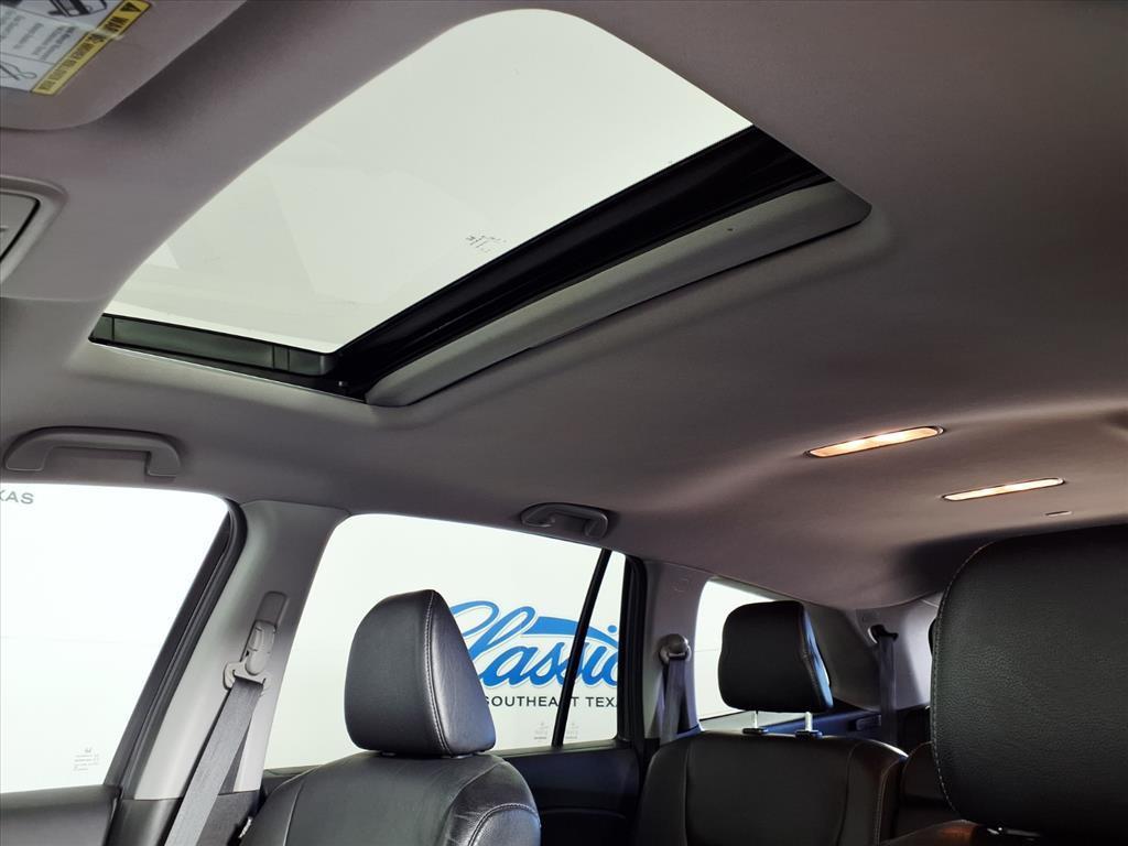 used 2016 Honda Pilot car, priced at $15,034