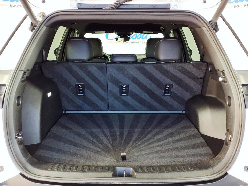 used 2025 Chevrolet Equinox car, priced at $26,791