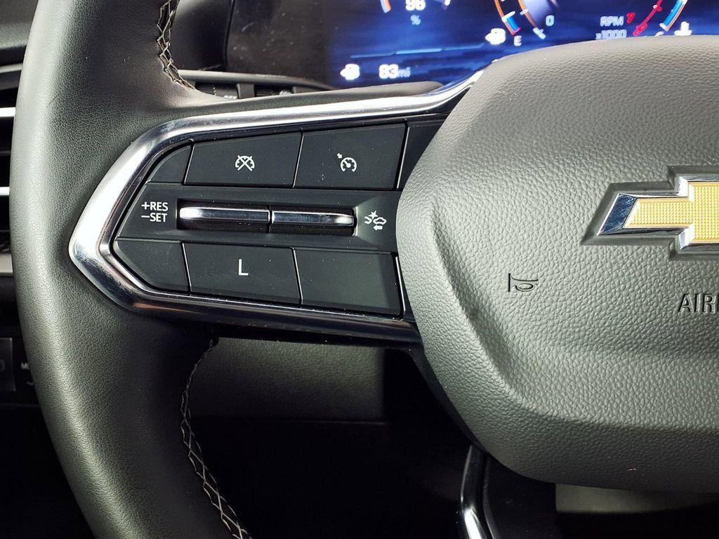 used 2024 Chevrolet Traverse car, priced at $37,889