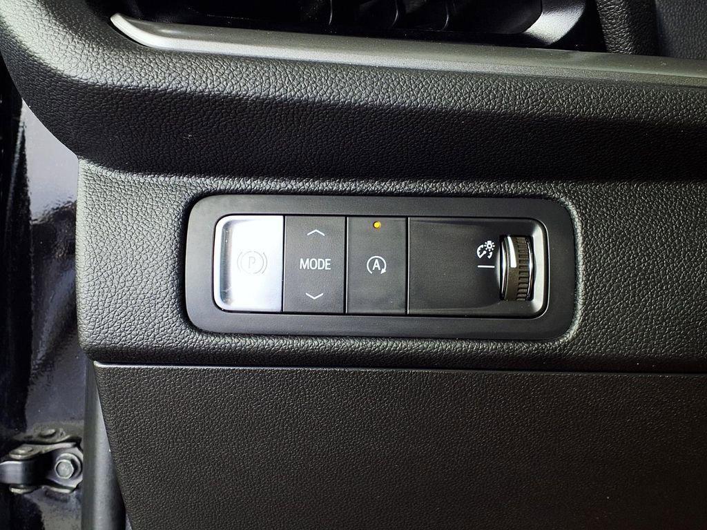 used 2024 Chevrolet Traverse car, priced at $37,889