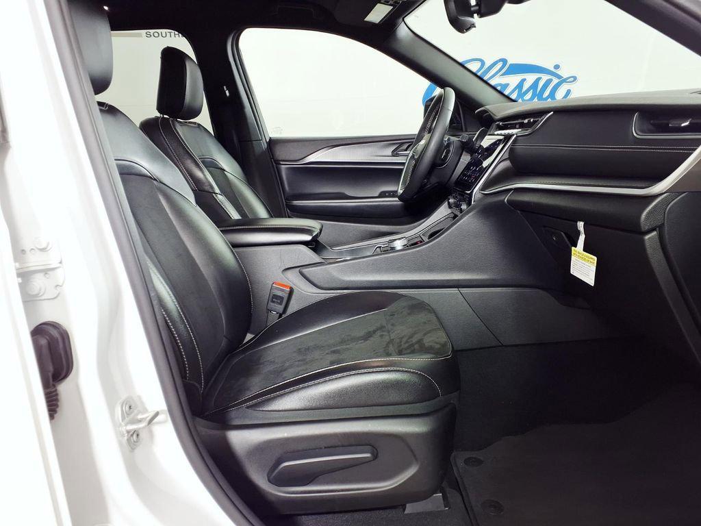 used 2024 Jeep Grand Cherokee car, priced at $32,714