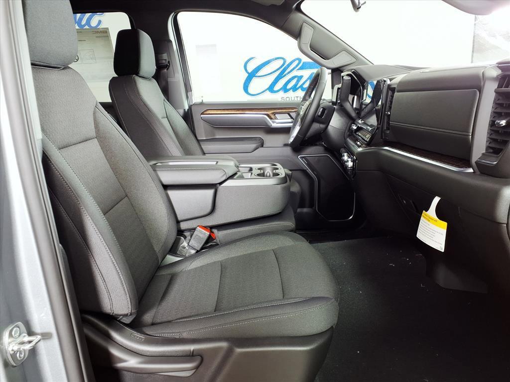 new 2026 GMC Sierra 1500 car, priced at $51,576