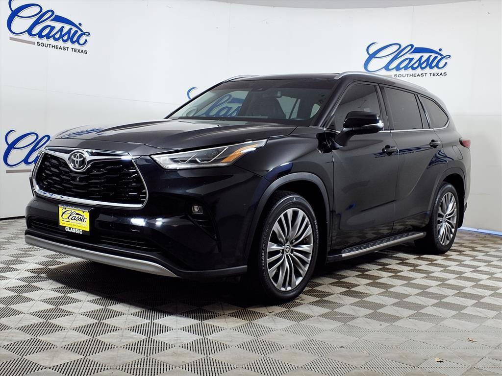 used 2021 Toyota Highlander car, priced at $35,012