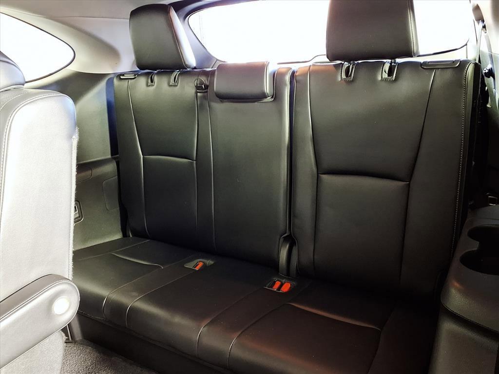 used 2021 Toyota Highlander car, priced at $35,012