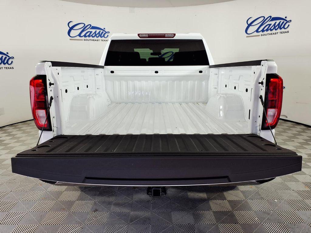 new 2026 GMC Sierra 1500 car, priced at $39,892