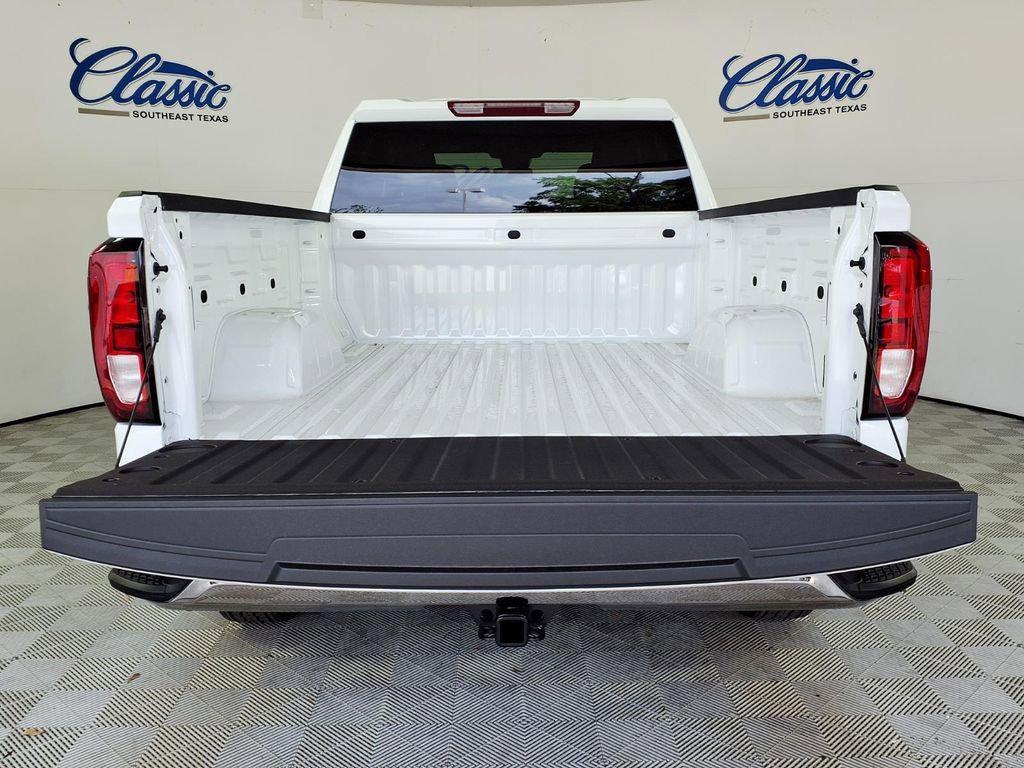 new 2026 GMC Sierra 1500 car, priced at $39,673