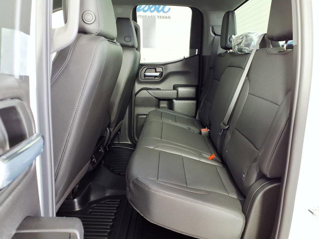 new 2026 GMC Sierra 1500 car, priced at $39,673