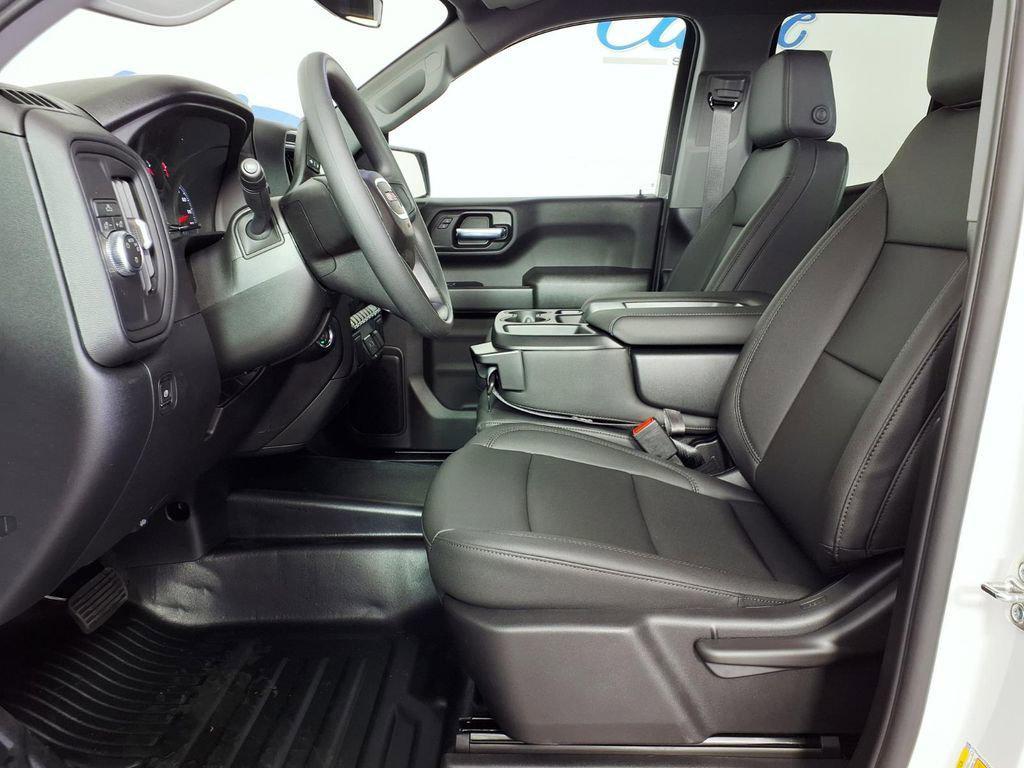 new 2026 GMC Sierra 1500 car, priced at $39,673