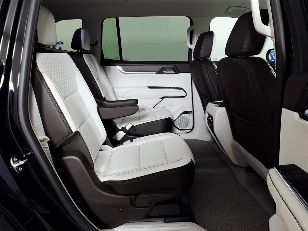 new 2026 GMC Acadia car, priced at $61,196