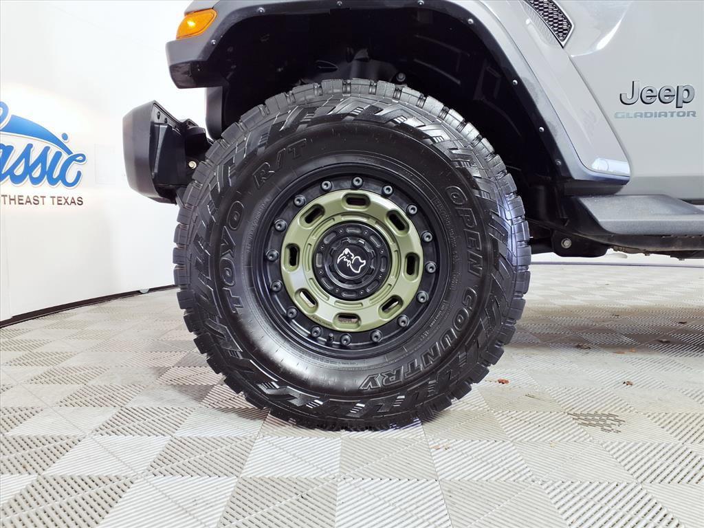 used 2022 Jeep Gladiator car, priced at $30,875
