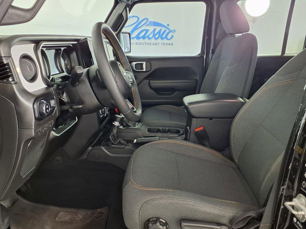 used 2024 Jeep Gladiator car, priced at $36,102