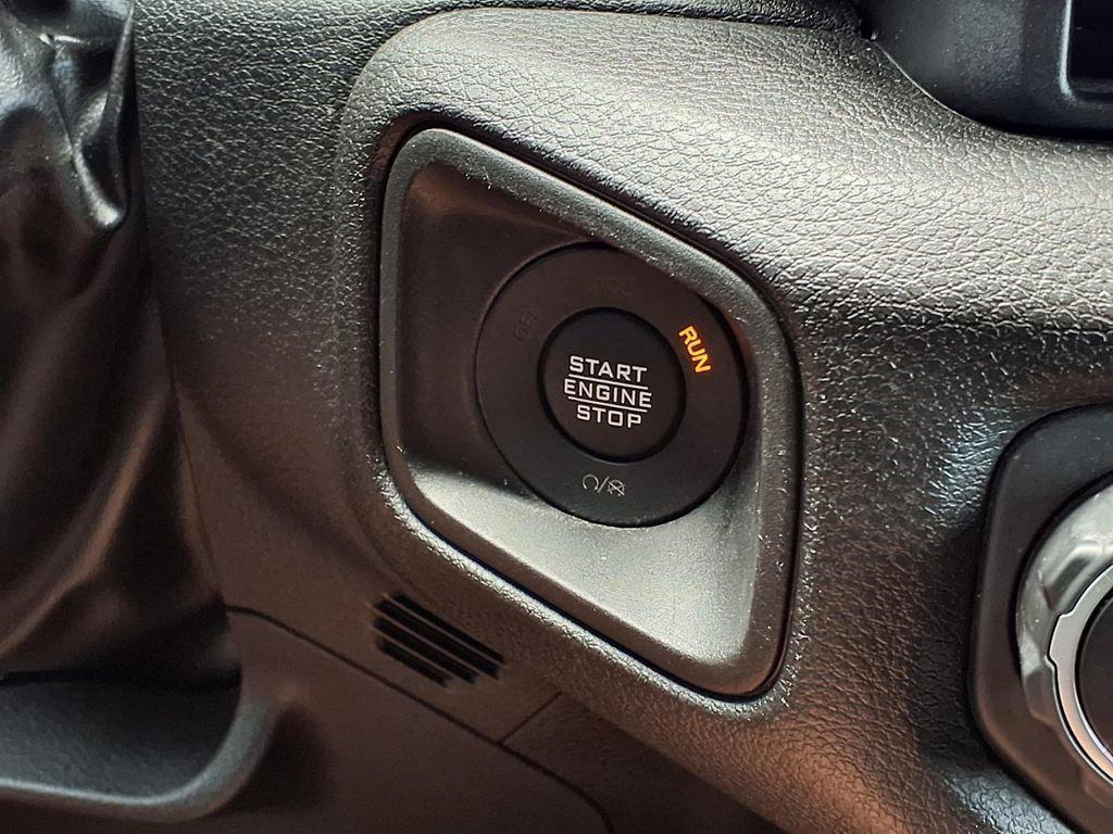 used 2024 Jeep Gladiator car, priced at $36,102
