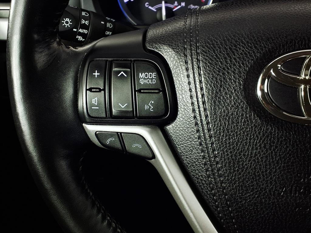 used 2018 Toyota Highlander car, priced at $25,144