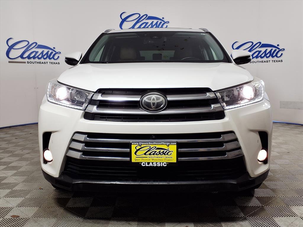 used 2018 Toyota Highlander car, priced at $25,144