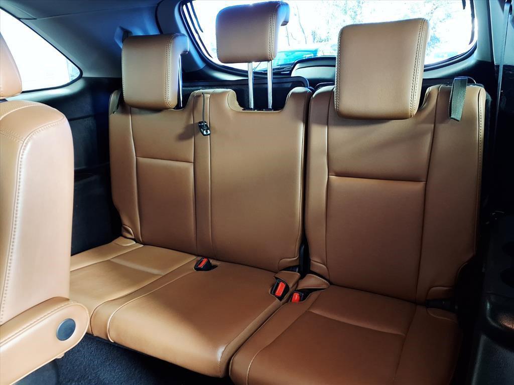 used 2018 Toyota Highlander car, priced at $25,144