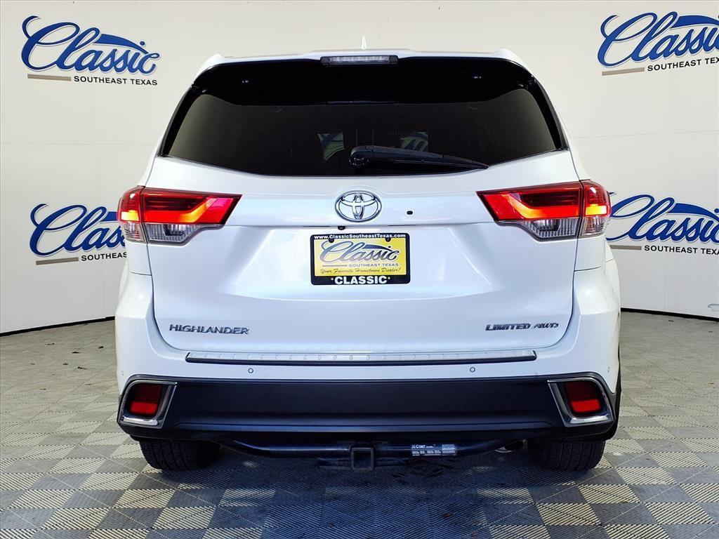 used 2018 Toyota Highlander car, priced at $25,144