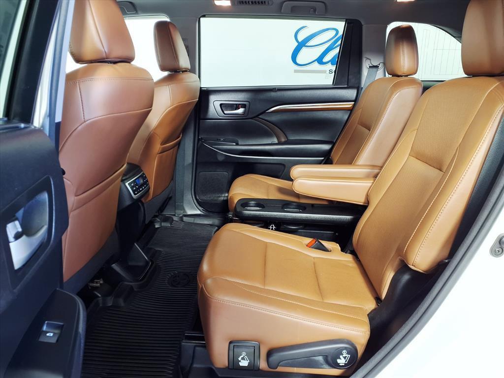 used 2018 Toyota Highlander car, priced at $25,144