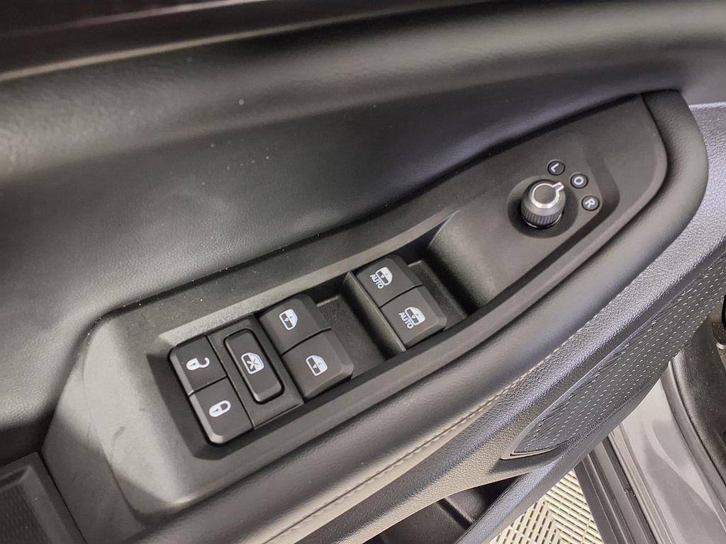 used 2025 Jeep Grand Cherokee L car, priced at $37,998