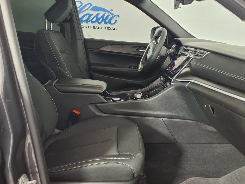 used 2025 Jeep Grand Cherokee L car, priced at $37,998