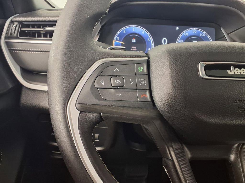 used 2025 Jeep Grand Cherokee L car, priced at $37,998