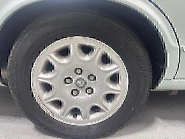 used 2000 Jaguar XJ8 car, priced at $2,999
