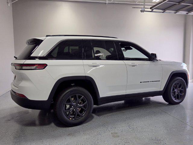 new 2027 Jeep Grand Cherokee car, priced at $47,405