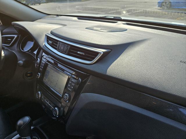 used 2015 Nissan Rogue car, priced at $9,995