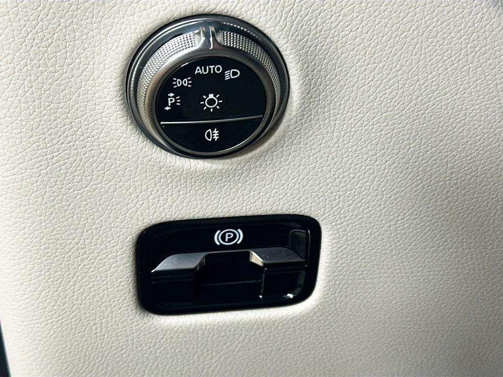 new 2026 Mercedes-Benz GLC 300 car, priced at $59,400