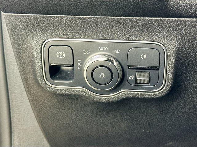 used 2023 Mercedes-Benz GLB 250 car, priced at $30,195