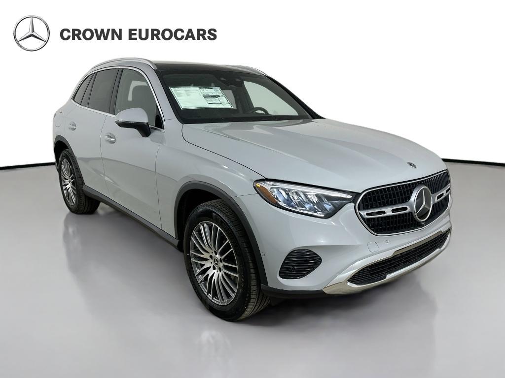 new 2026 Mercedes-Benz GLC 300 car, priced at $61,120