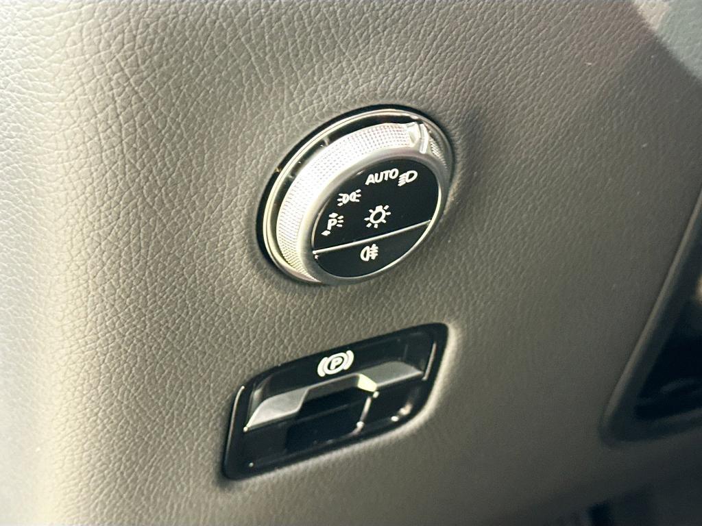 new 2026 Mercedes-Benz GLC 300 car, priced at $56,135